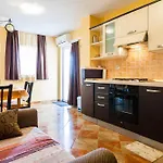 Apartment Karlo