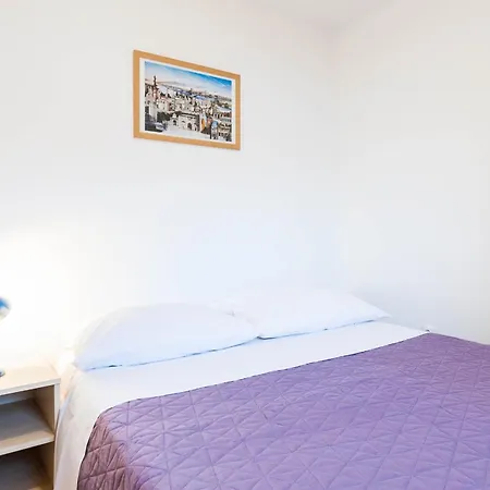 Apartman Karlo *