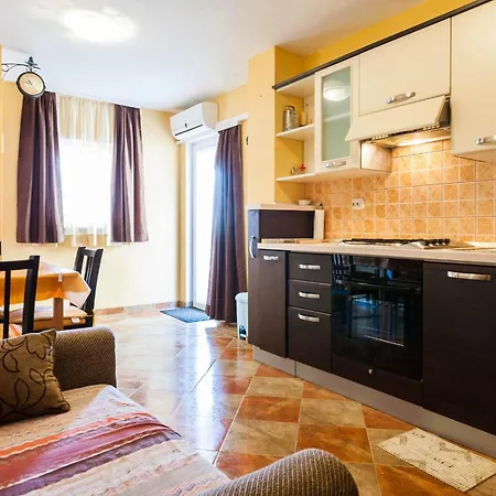 Apartman Karlo